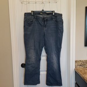 Women's plus size short jeans